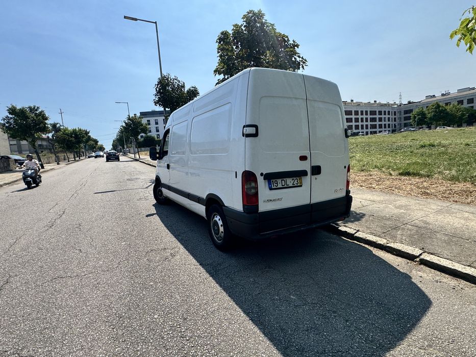 Renault Master 2.5 dCi | Gasóleo | 2007 | (Negociável) L2H2 , 320mil Km de autoestrada