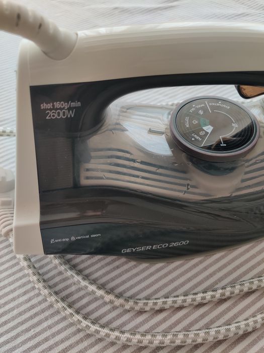 Ferro de Engomar Taurus 2600W