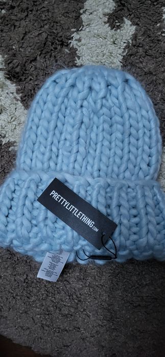 Шапка жіноча великої в'язки