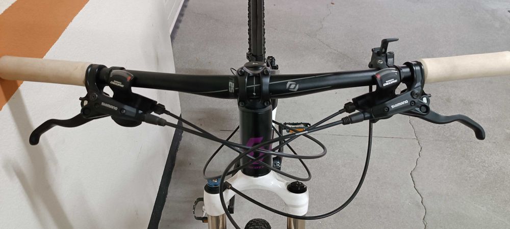 Bicicleta BTT SCOTT SCALE 27,5 Tam. S, quase nova