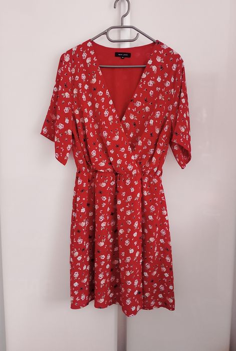 Sukienka czerwona kopertowa w kwiaty New Look rozmiar 42 XL