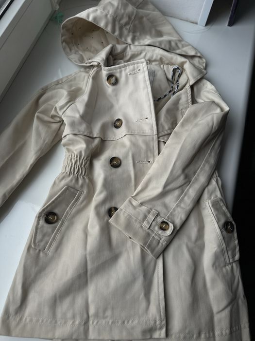 Дитячий плащик на дівчинку