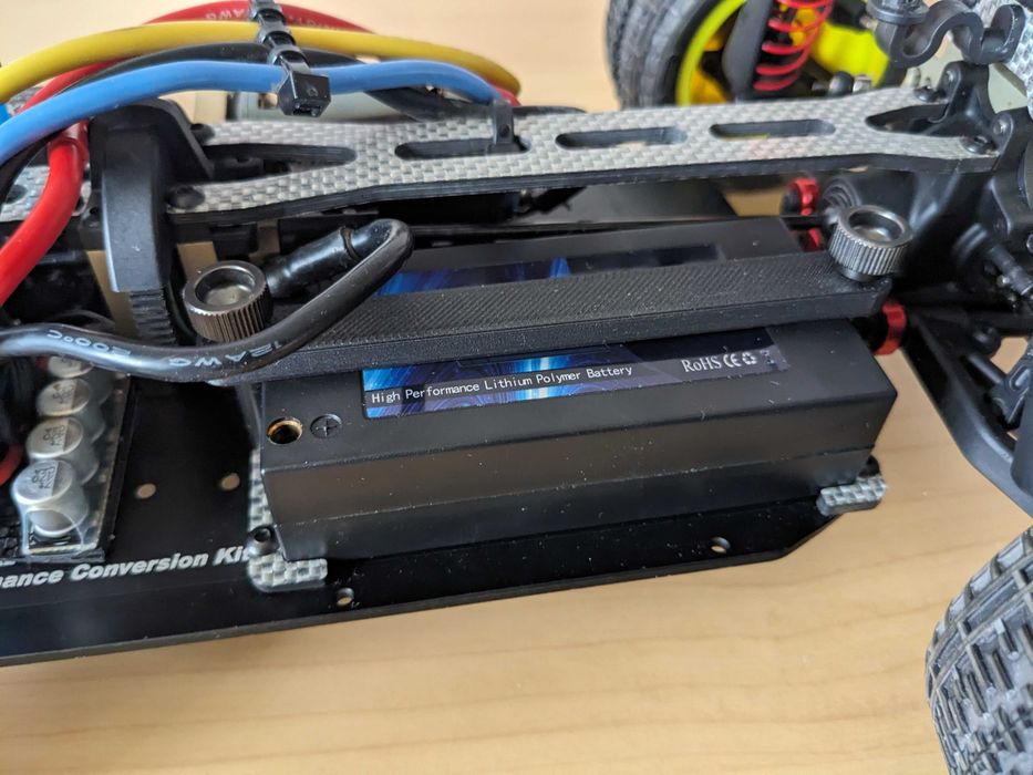 Zawodniczy buggy SWorkz S104 EK1 PRO KIT w skali 1:10. Prorevo.