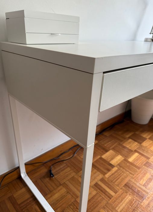 Secretaria branca IKEA