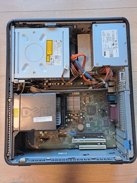 Komputer stacjonarny DELL OPTIPLEX 700 plus grafika