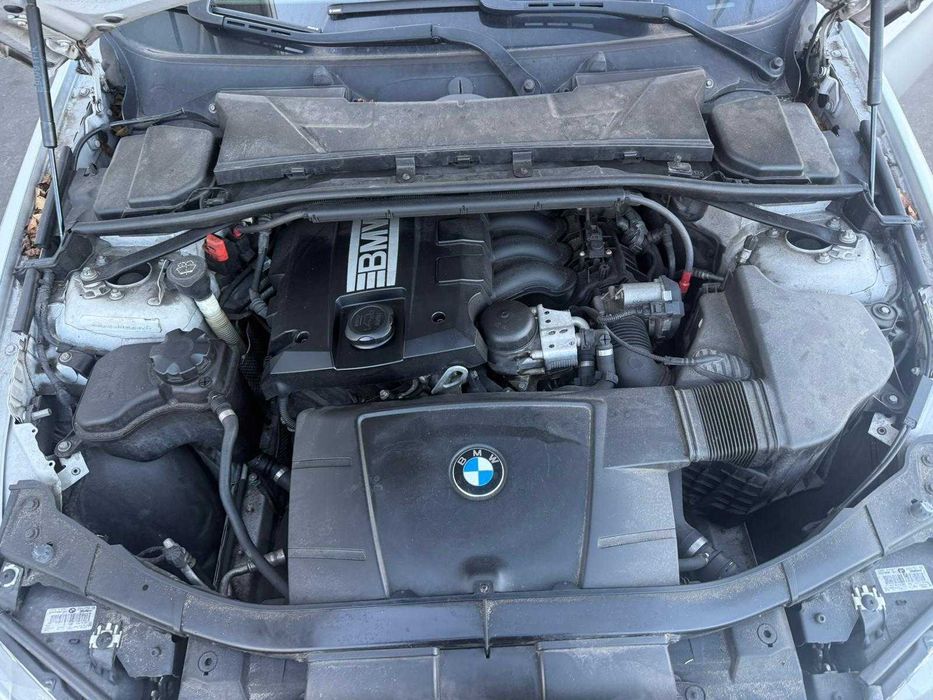 Na części podnośnik zwrotnica zacisk panel Bmw e90 2.0 b n43b20a
