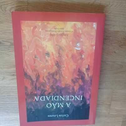 vendo livro a mão incendiada