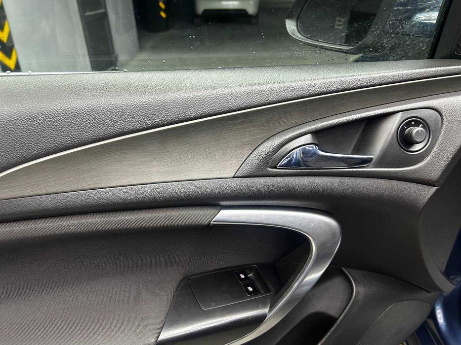 Opel Insignia Sports Tourer 2011