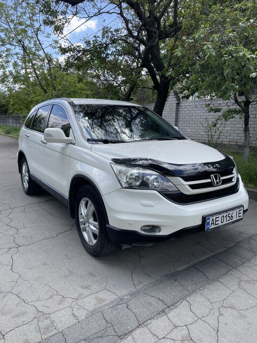Продам автомобиль Honda CR-V 2011 года Акп по хорошей цене