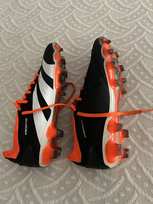 Chuteira Predator Pro MG Core Black-Ftwr White-Solar Red