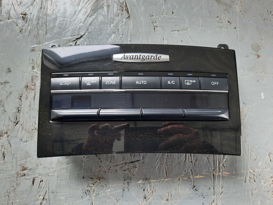ramka dekor Avantgarde panelu klimatyzacji A21.26807.107 Mercedes W212