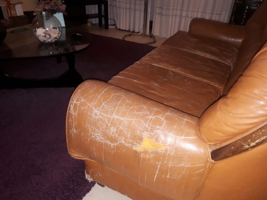 Sofá em pele natural vintage 3+1+1 em valadares