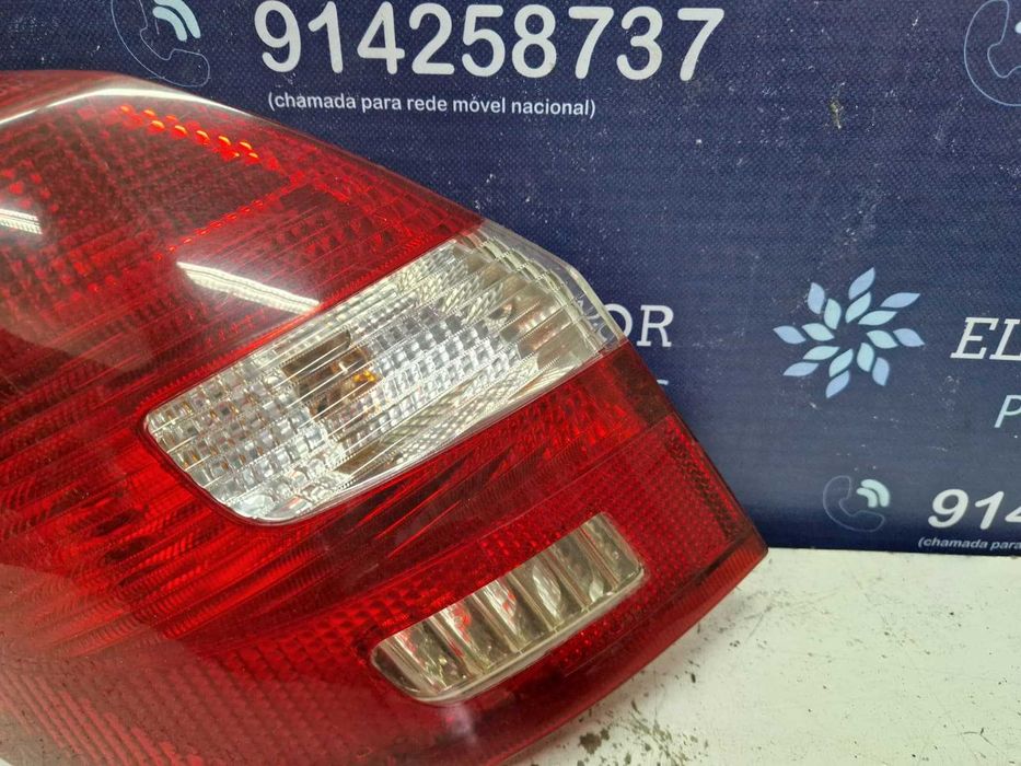 Farolins usados SKODA FABIA II carro esquerdo direito farolim