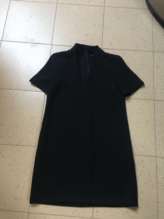 Zara mała czarna sukienka z dekoltem typu chocker S