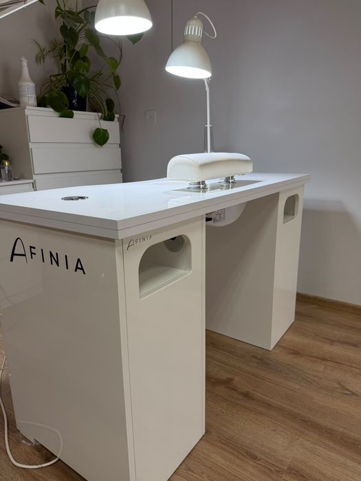 Stół kosmetyczny Afinia