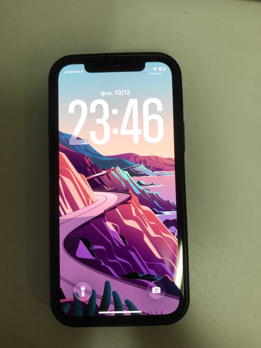 iPhone 12 64 GB preto