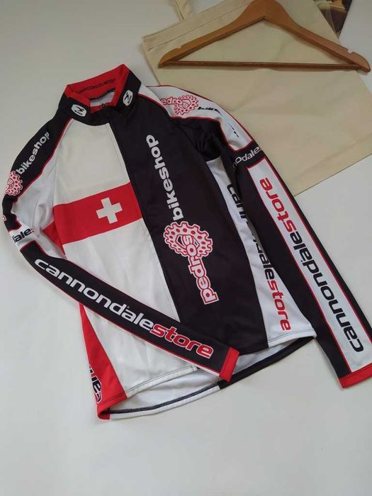 Нова велоджерсі велокуртка sugoi cannondale розмір s-m