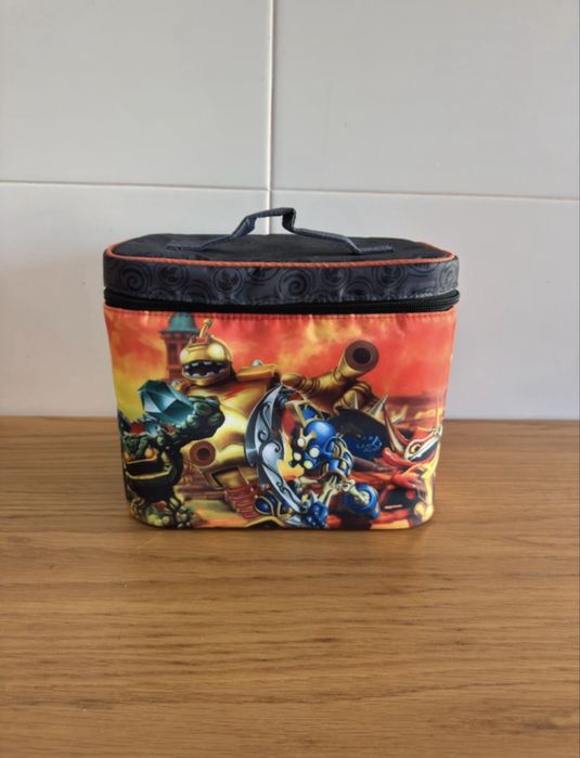 Coleção de Skylanders e Disney Infinity