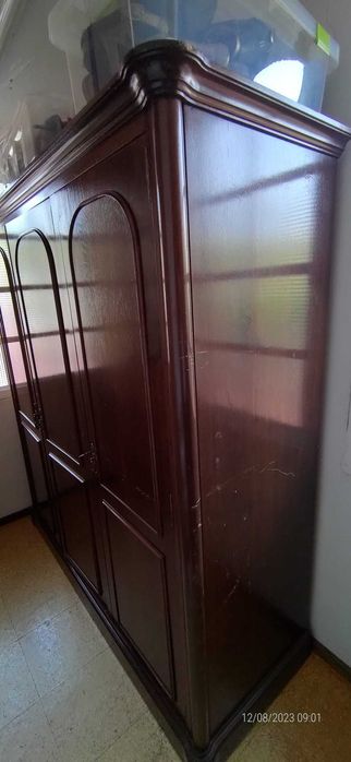 Guarda-roupa de 3 portas