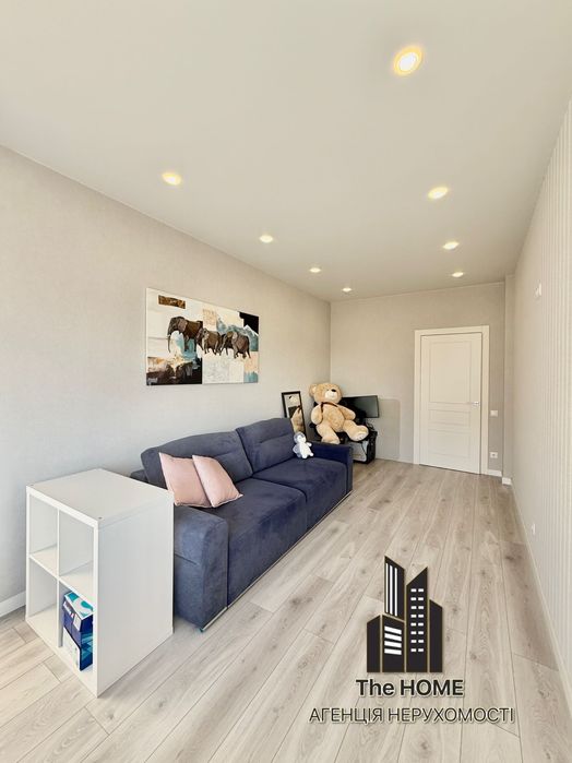 Продаж 2 кімнати та велика кухня-вітальня ЖК Оранж Парк