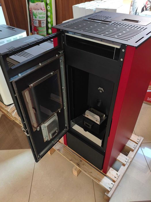 Piecyk na pelet Cinzia 11 kW DGP - z dystrybucją na całe mieszkanie