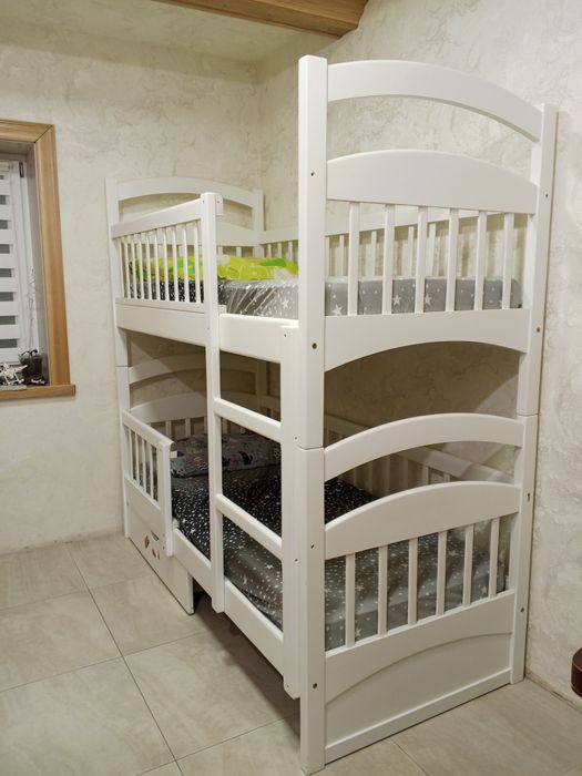 Двухъярусная деревянная кровать белого цвета Белая Церковь