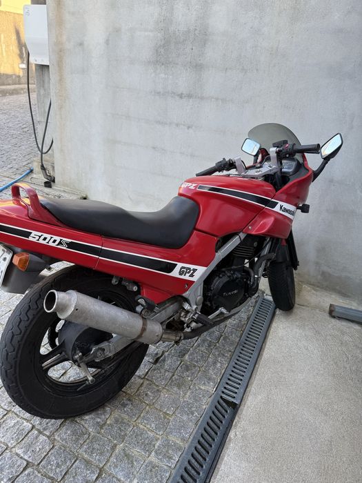 Kawasaki GPZ 500S – 27 mil km