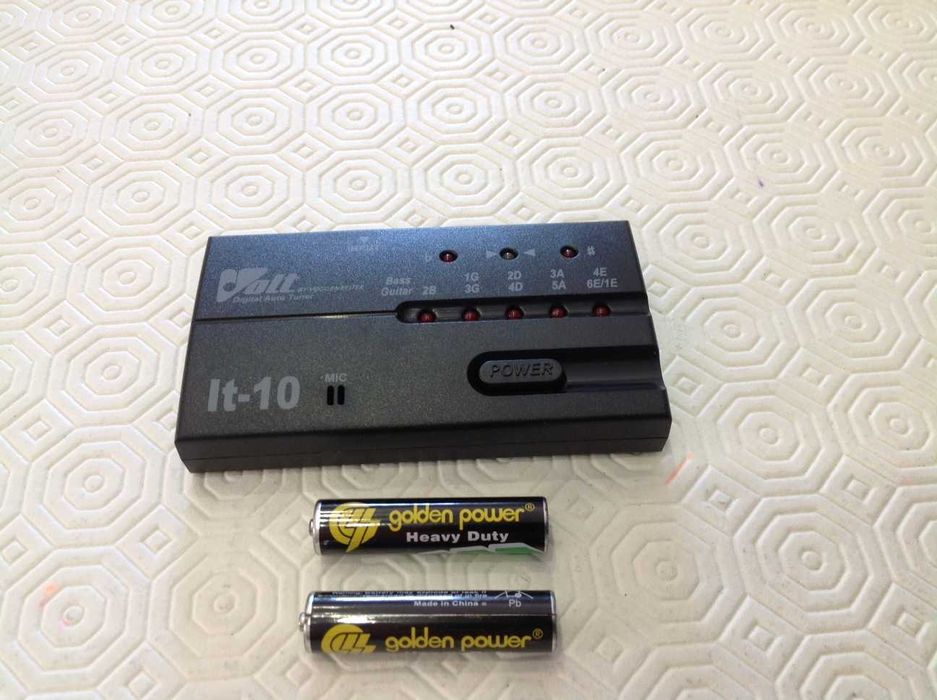 Afinador de instrumentos musicais Qwick Tune e Volt Tuner