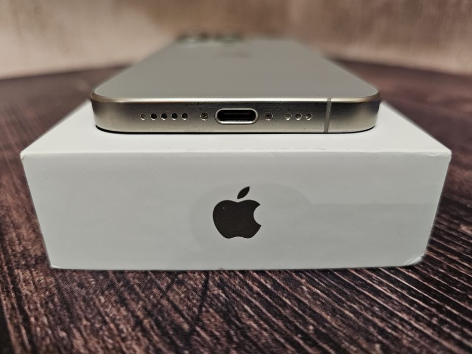 Смартфон Apple iPhone 15 Pro 128Gb Natural Titanium 86% з гарантією