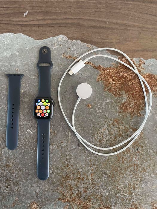 Apple Watch SE GPS 40mm Space Gray (A2351) - com todos os acessórios