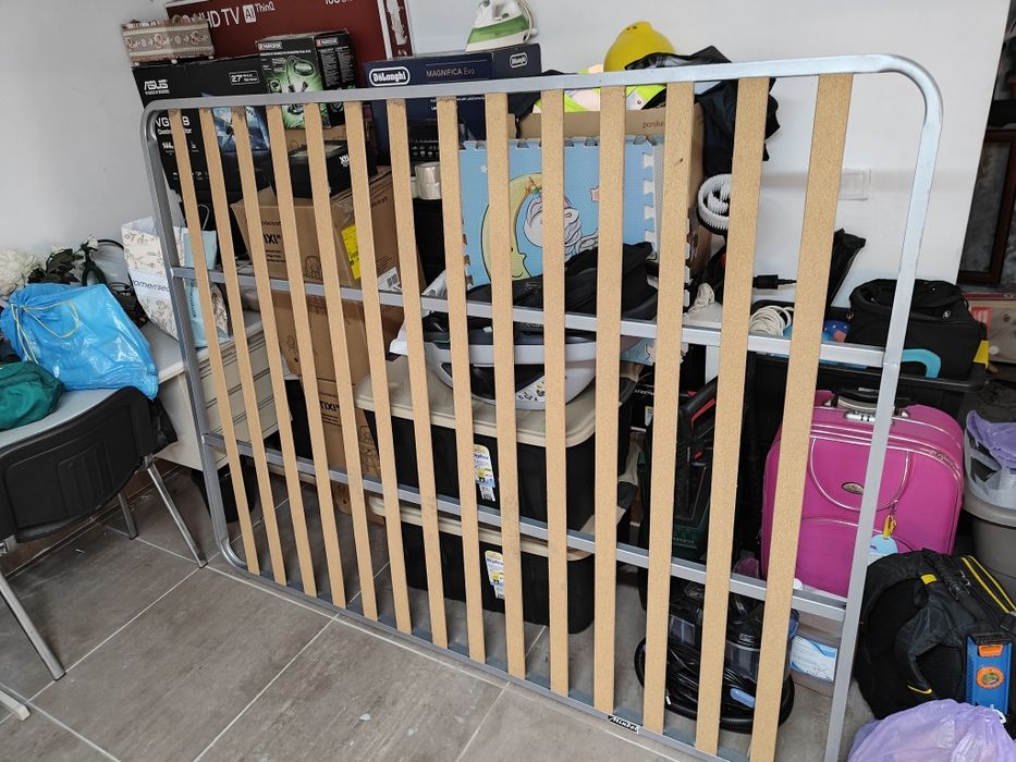 Estrado e colchão 200x150cm