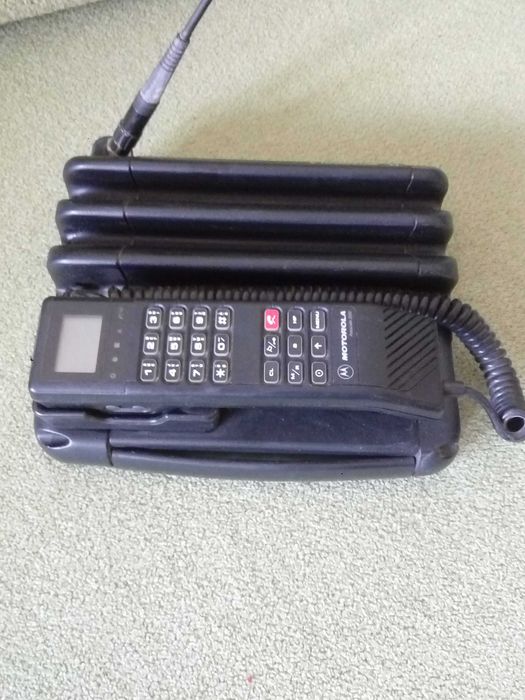 Мобильный телефон Motorola 2000