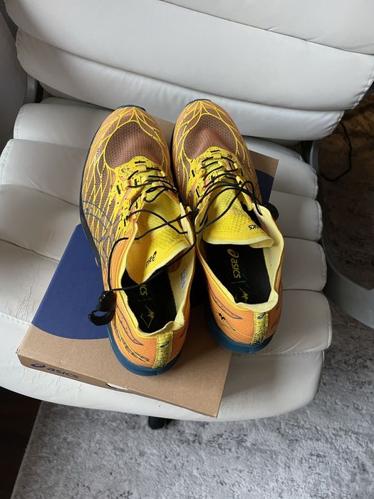 Buty sportowe trekingowe Asics Fuji Speed