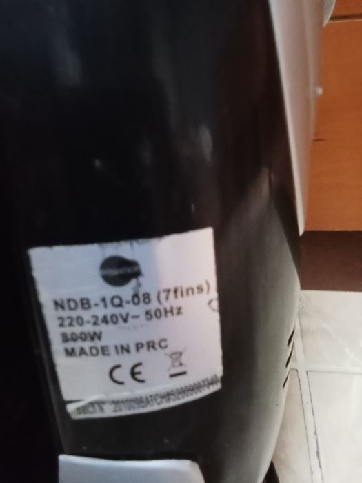 Aquecedor a óleo pequeno