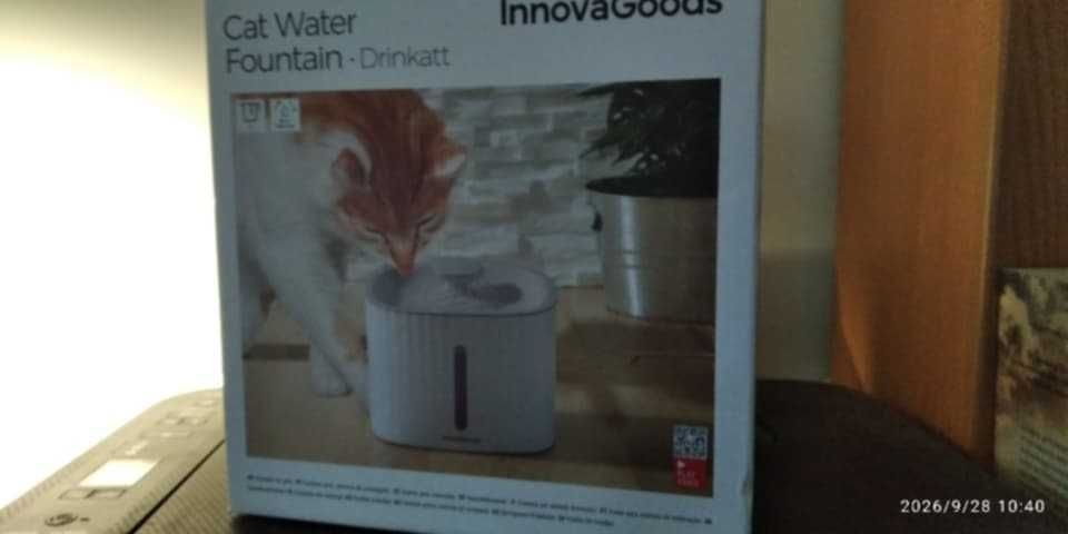 fonte de água para gatos