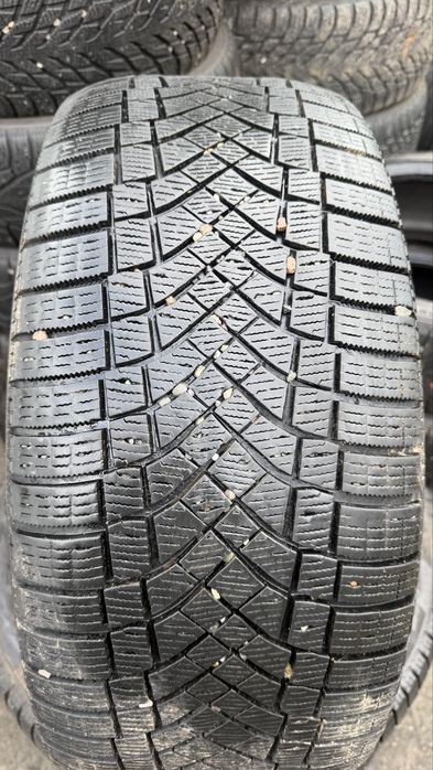 255/50/19 Pirelli  Ice Zero