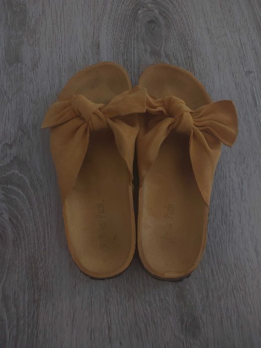 Buty - klapki z kokardą na lato