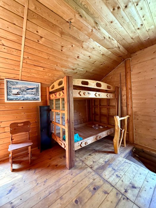 Розплідник «Енейко» з житловим будинком та ділянкою 0.72 га з озером