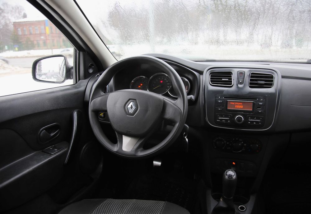 Renault Logan 2013