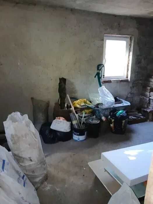 Продається земельна ділянка з будиночком по вул.Івасюка!