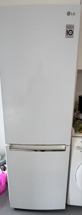 Frigorífico Combinado LG No Frost Inverter – 341L