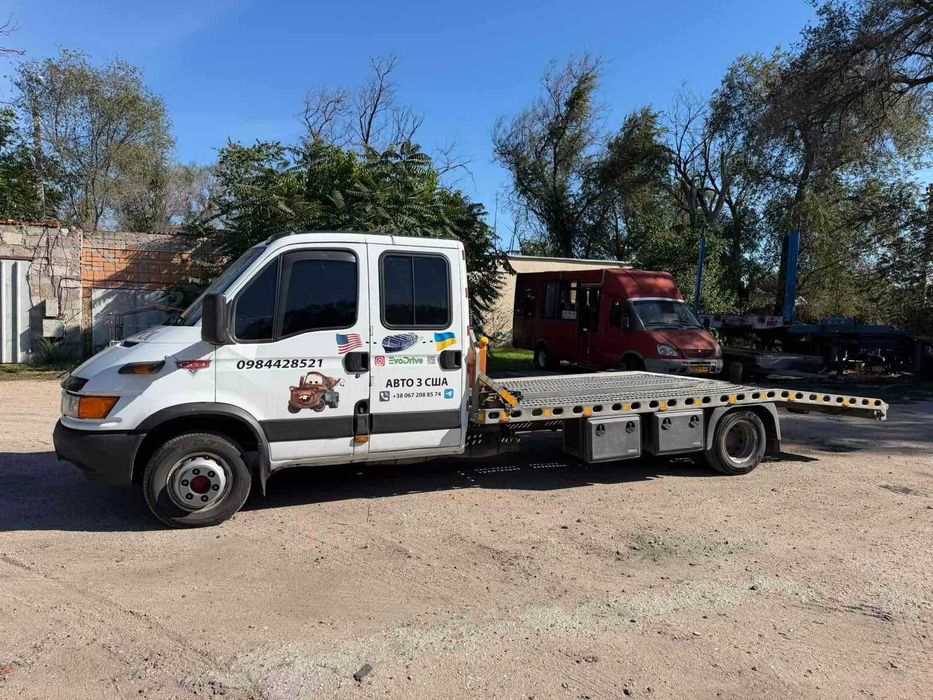 Продам эвакуатор Iveco daily