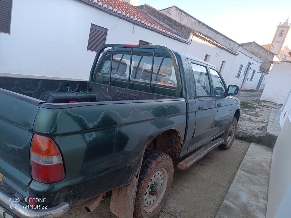 Mitsubishi L 200 stracar