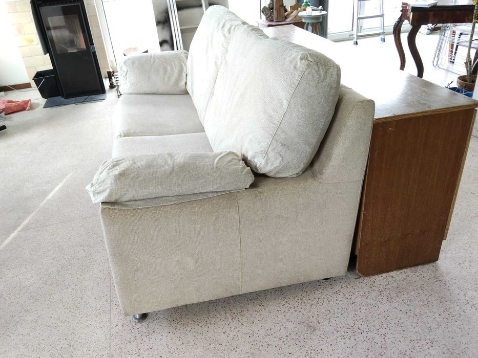 Sofa de 2 lugares c/ capas para as almofadas removíveis