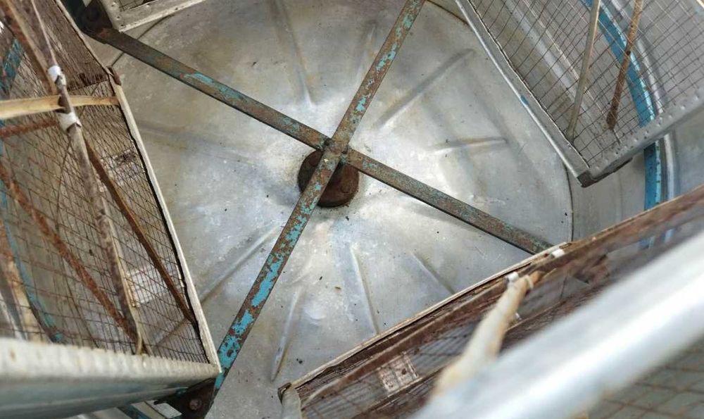 Медогонка с электроприводом 12-220 в