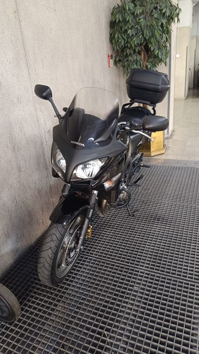 Honda CBF 600 com top case