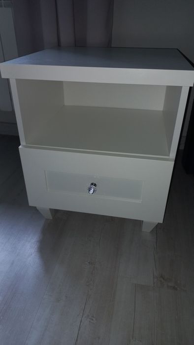 Szafki nocne nowe