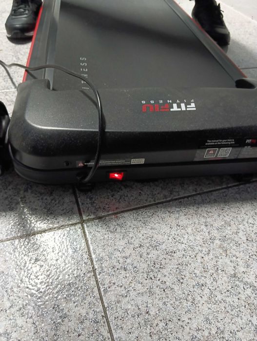 Vendo passadeira elétrica usada 3 vezes está nova