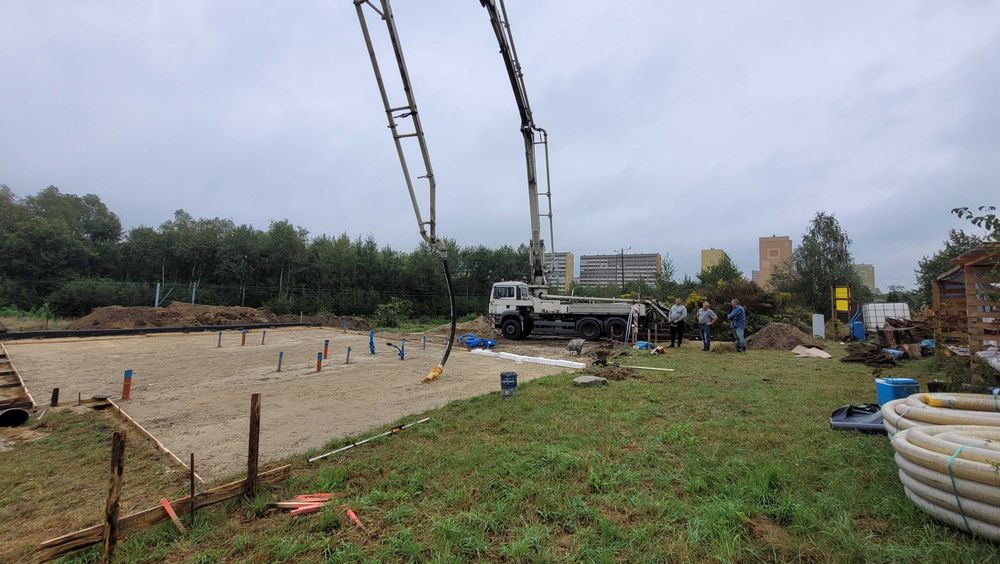 Budowa Domów fundamenty plyty fundamentowe Koparka zasypka piasek