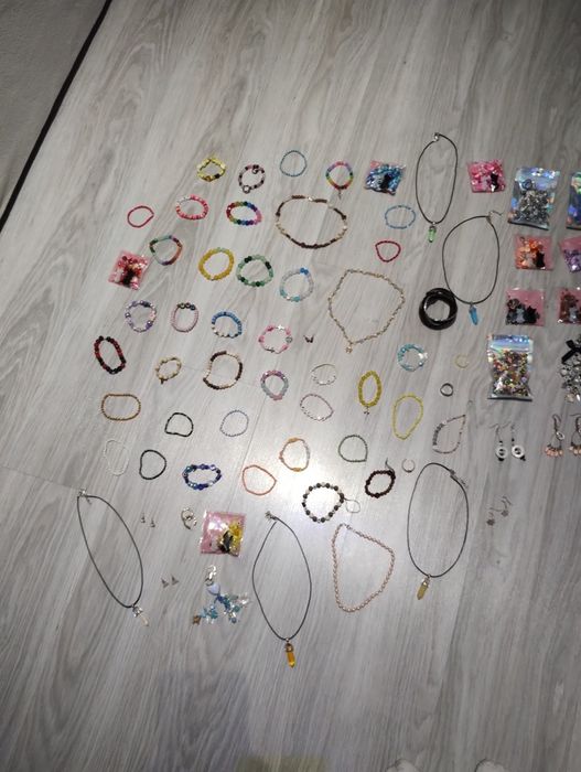 Biżuteria z koralików i nie tylko